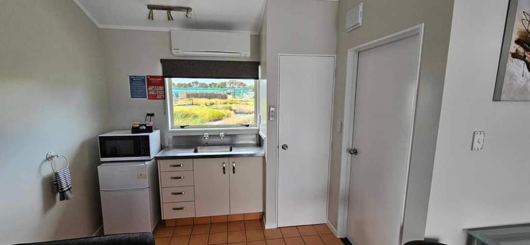 Sunnydays Motel Gisborne Buitenkant foto