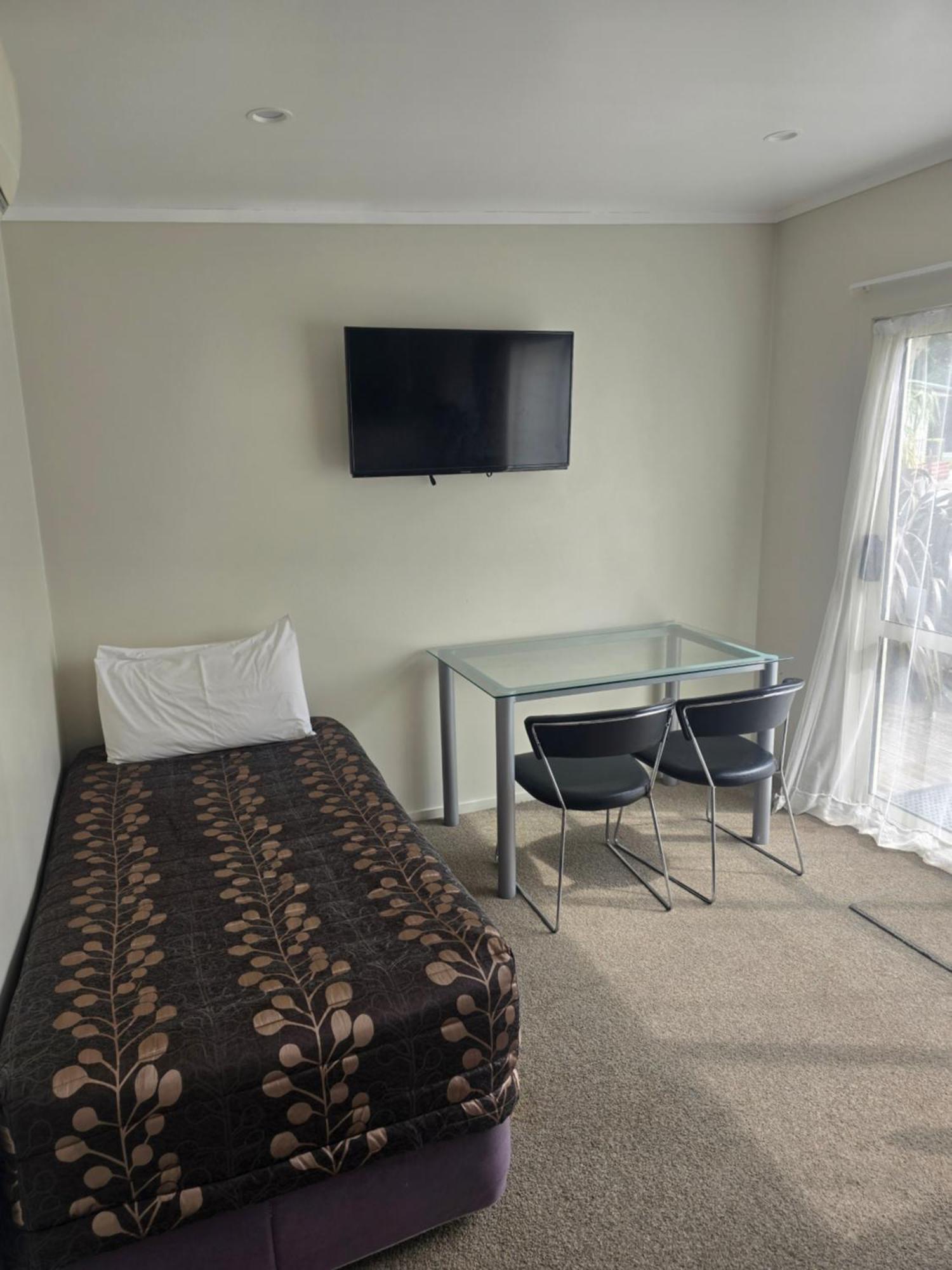 Sunnydays Motel Gisborne Buitenkant foto